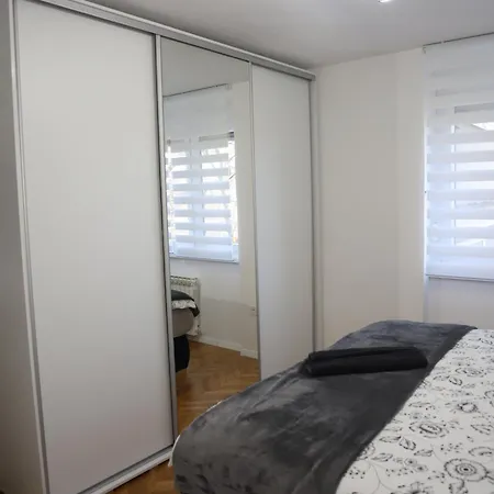 Apartman Laura Karlovac Exterior photo